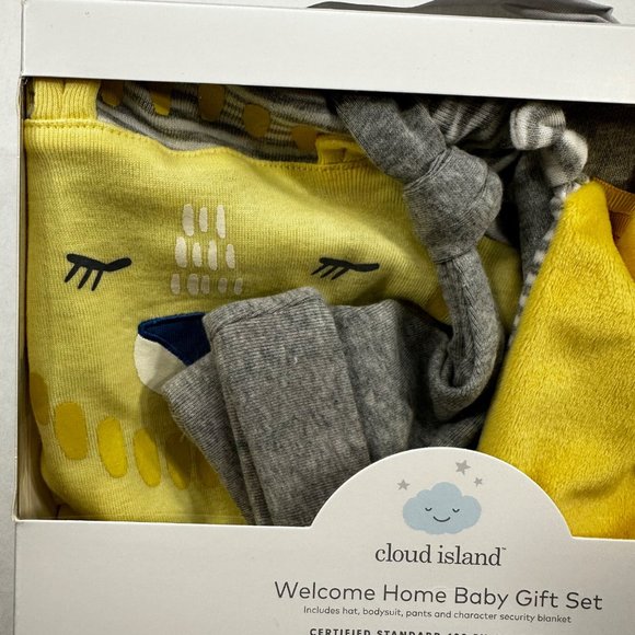 Cloud Island Welcome Home Baby Gift Set Yellow New In Package - Picture 6 of 7
